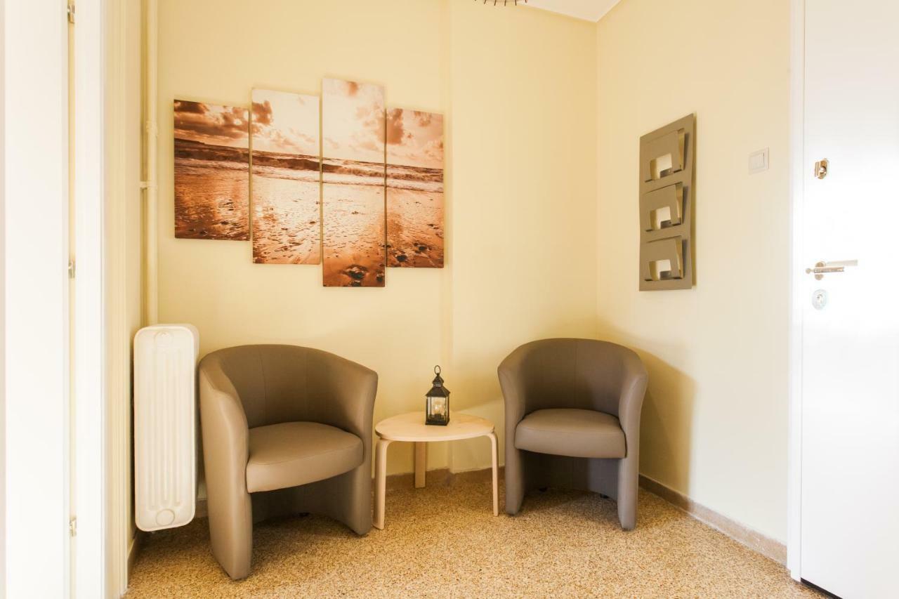 Private Central View Rooms In Apartment Near To Acropolis Metro Station أثينا المظهر الخارجي الصورة