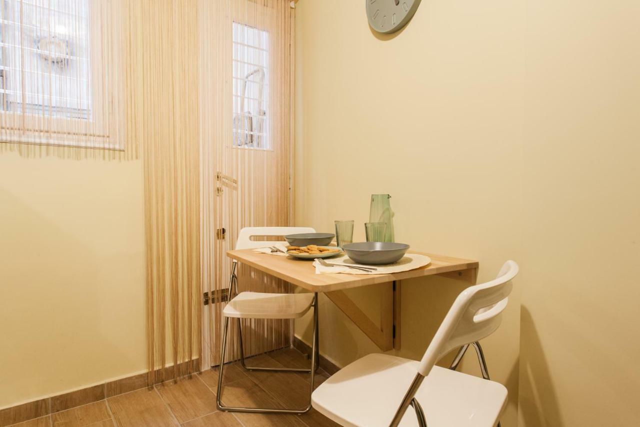 Private Central View Rooms In Apartment Near To Acropolis Metro Station أثينا المظهر الخارجي الصورة