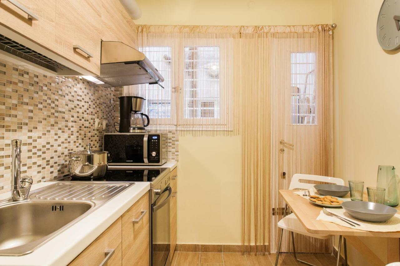 Private Central View Rooms In Apartment Near To Acropolis Metro Station أثينا المظهر الخارجي الصورة