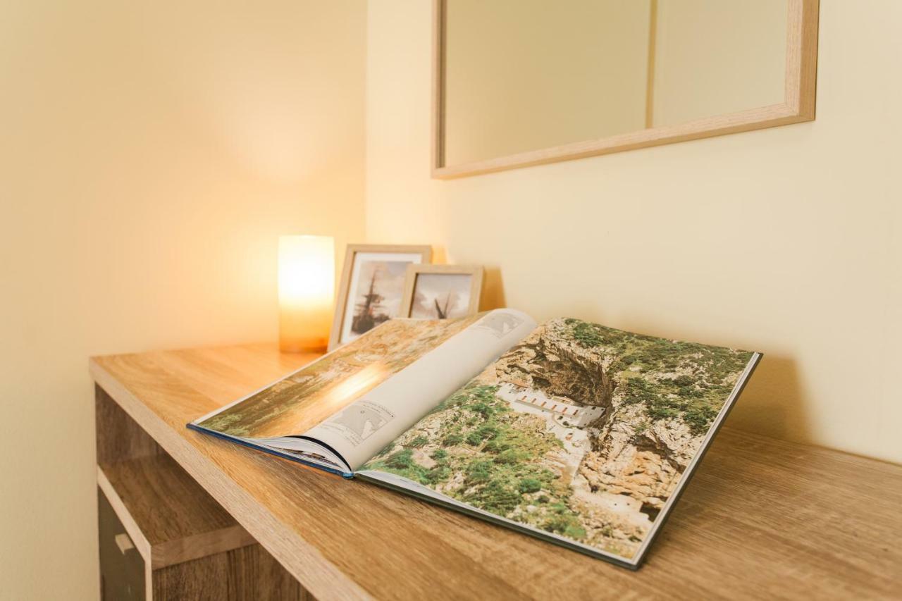 Private Central View Rooms In Apartment Near To Acropolis Metro Station أثينا المظهر الخارجي الصورة
