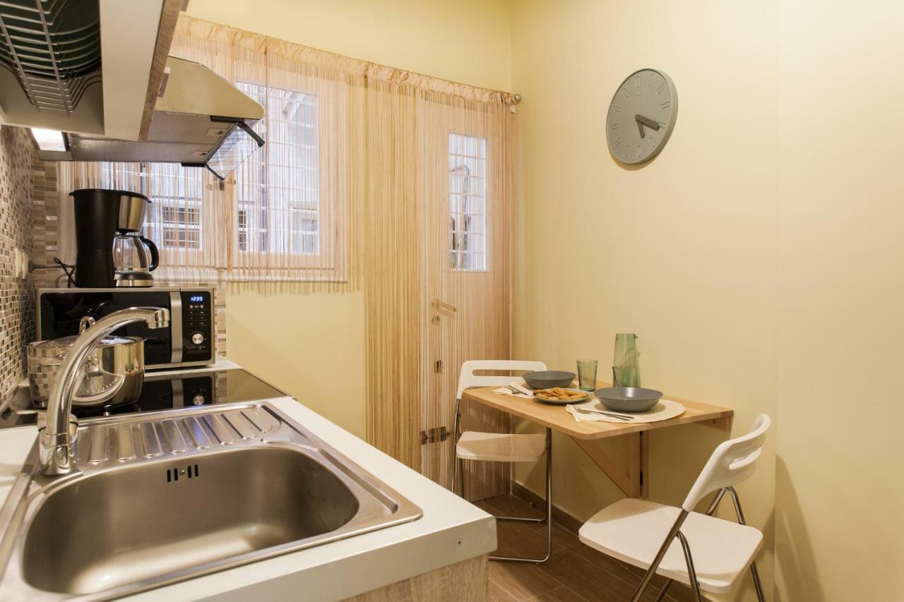Private Central View Rooms In Apartment Near To Acropolis Metro Station أثينا المظهر الخارجي الصورة
